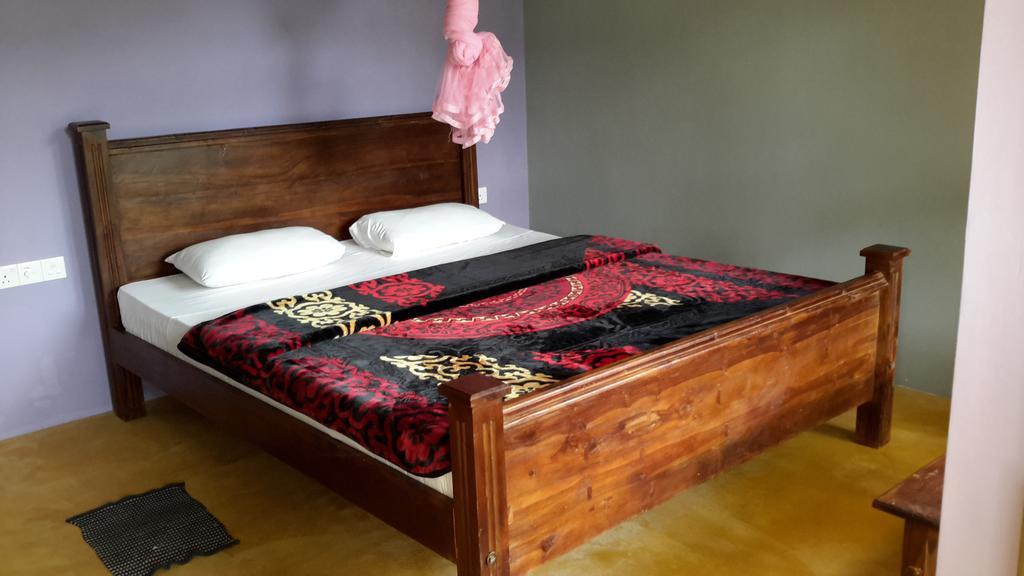 Raveena Guest House Ella Zimmer foto