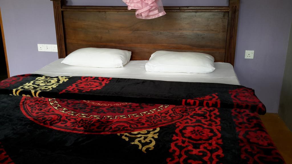 Raveena Guest House Ella Zimmer foto